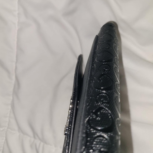 Black and Silver Guess Wallet - Picture 9 of 10